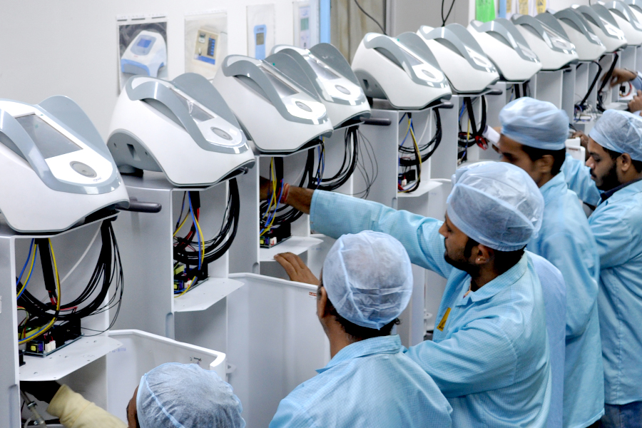 Top 10 critical steps to consider before outsourcing your medical device manufacturing
